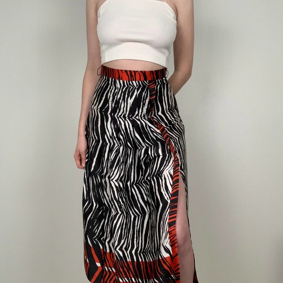 Zara Zebra Stripe Pleated Leg Slit Skirt - Picture 9 of 11